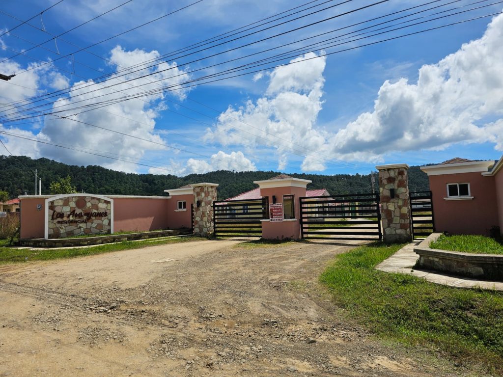 RESIDENCIAL LOS ARRAYANES EN LA ESPERANZA INTIBUCÁ, VENTA DE LOTES